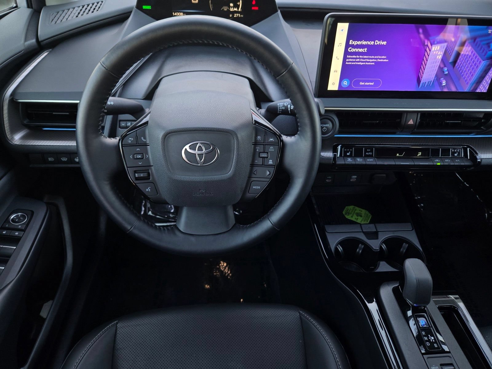 Certified 2025 Toyota Prius XLE FWD image 12