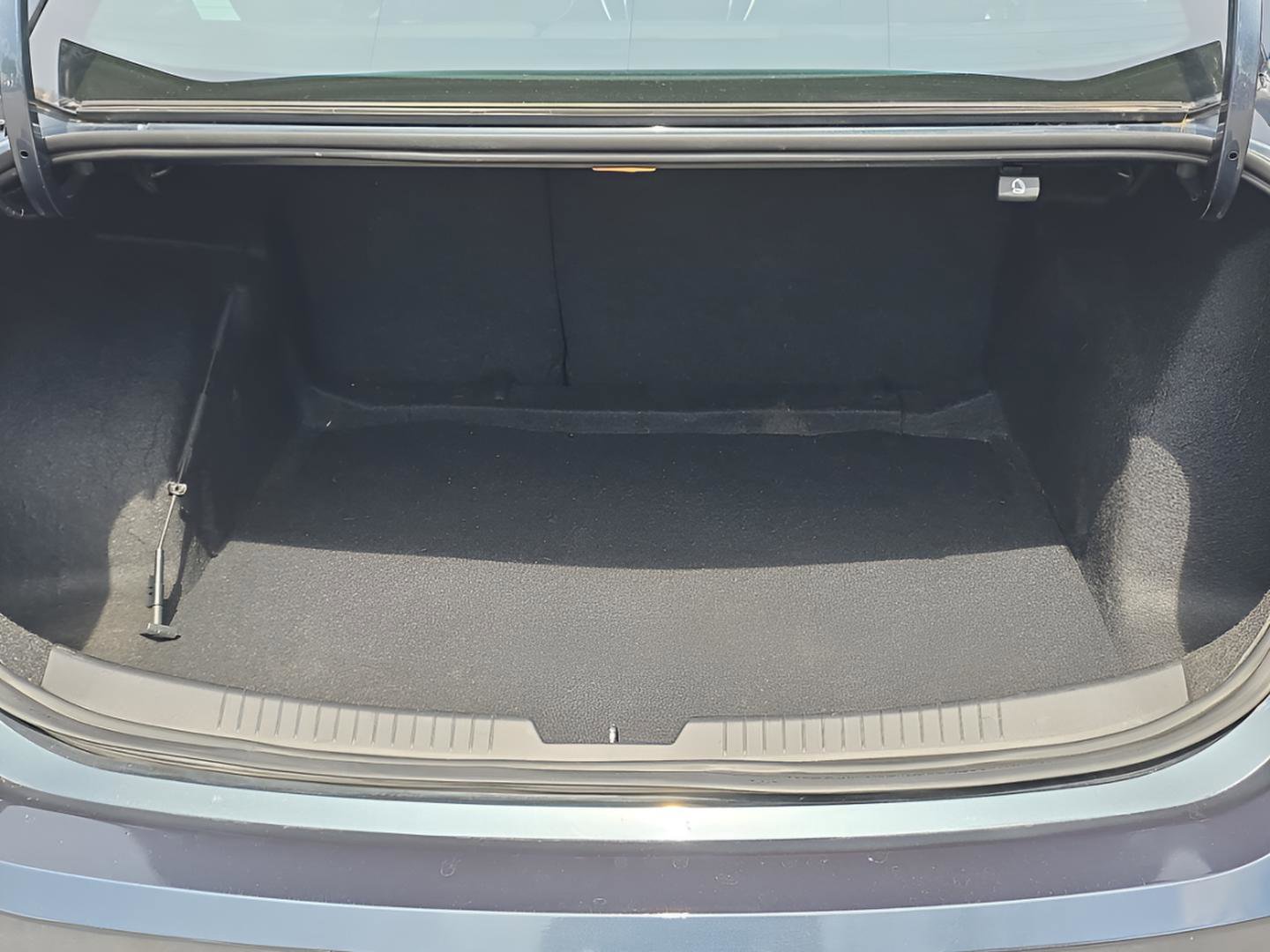 Used 2020 Chevrolet Malibu LT image 13