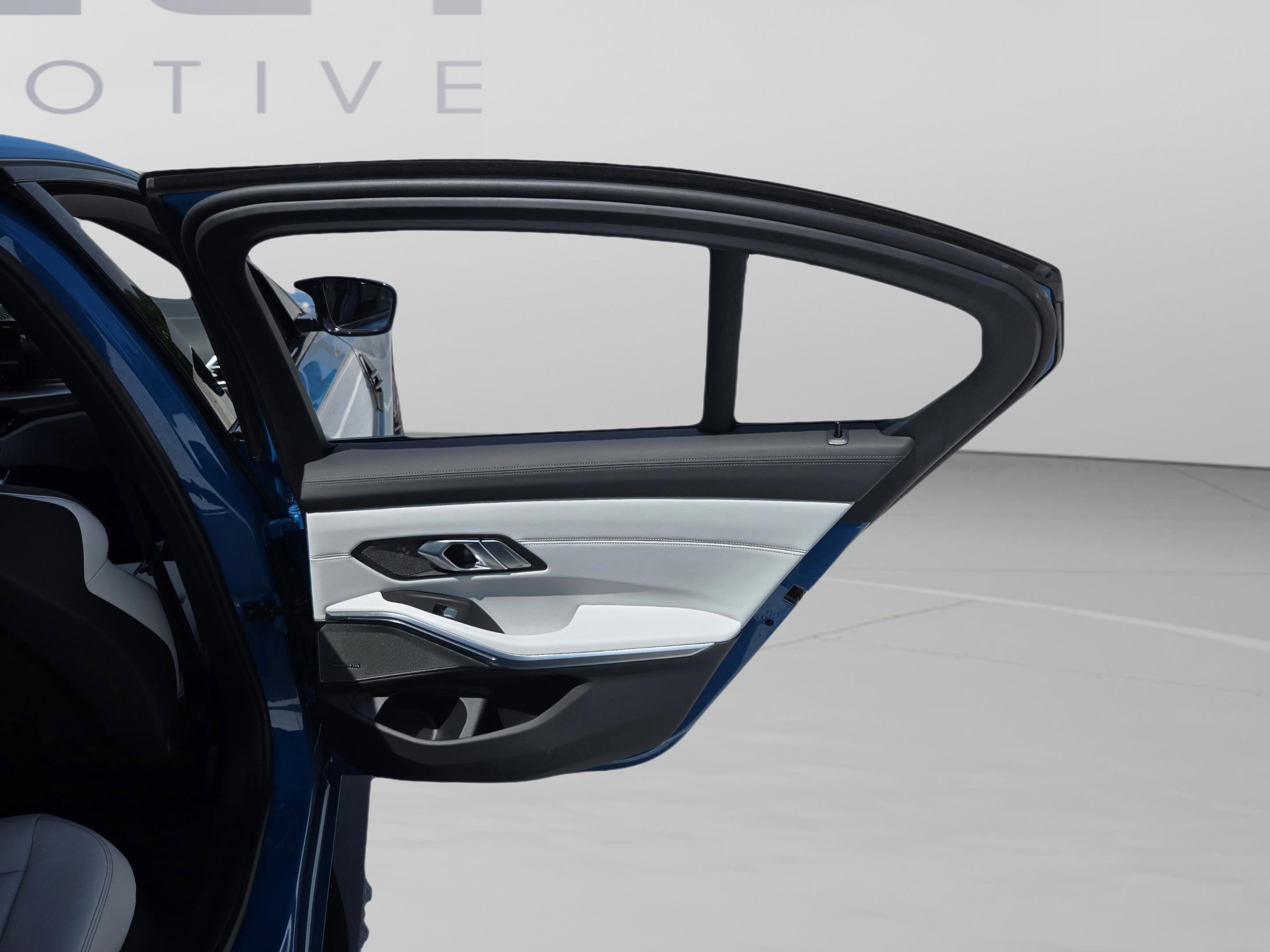 Used 2026 BMW M3 w/ Executive Package RWD image 23