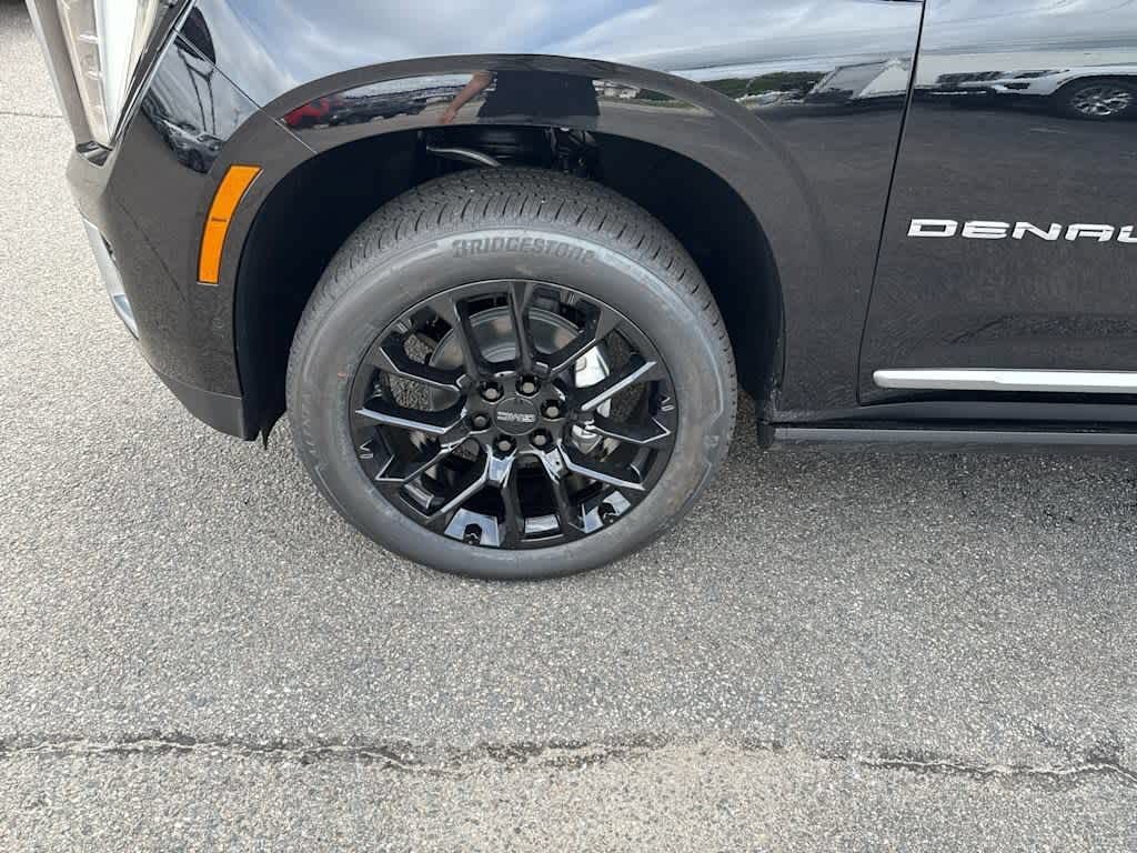 New 2026 GMC Yukon Denali w/ Sun & Power Step Package AWD/4WD image 10