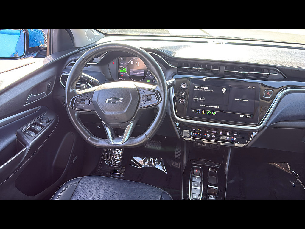 Used 2023 Chevrolet Bolt EUV Premier w/ Sun & Sound Package FWD image 10