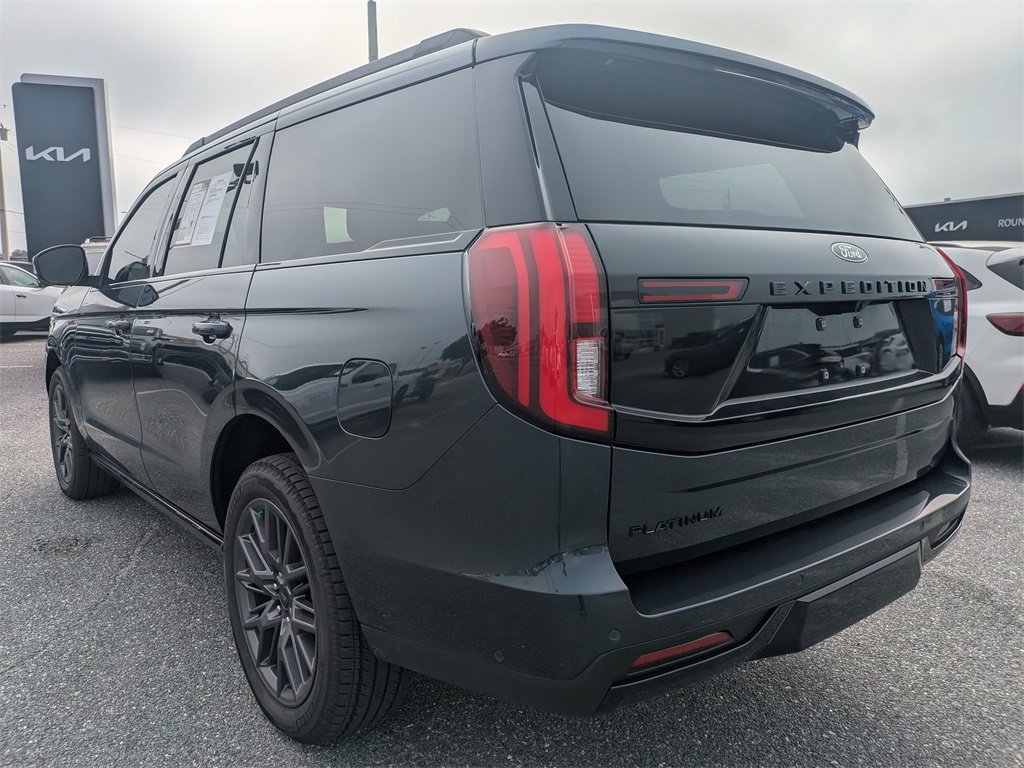 New 2025 Ford Expedition Platinum w/ Stealth Performance Package image 5