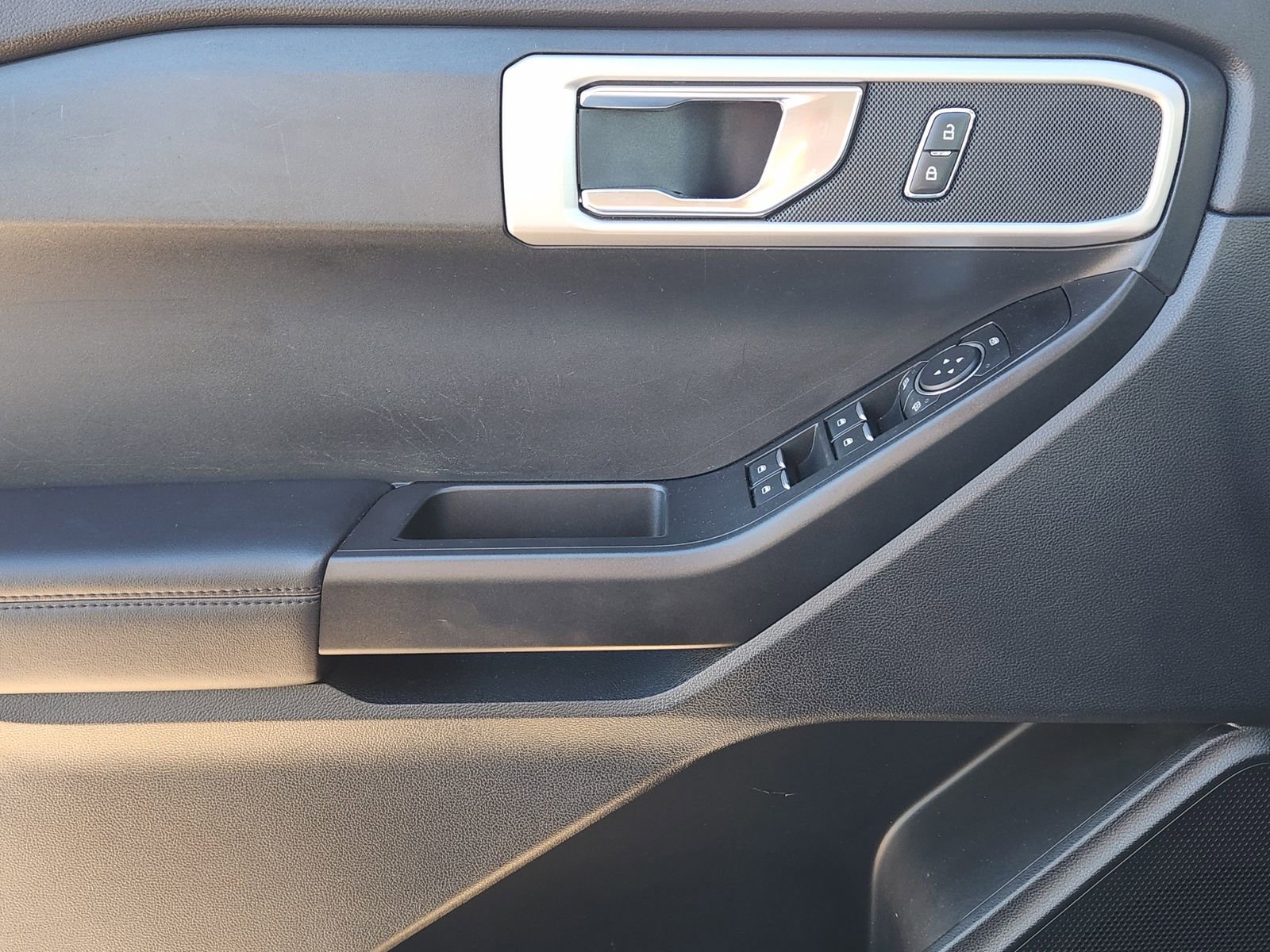 Used 2020 Ford Explorer 2WD image 24