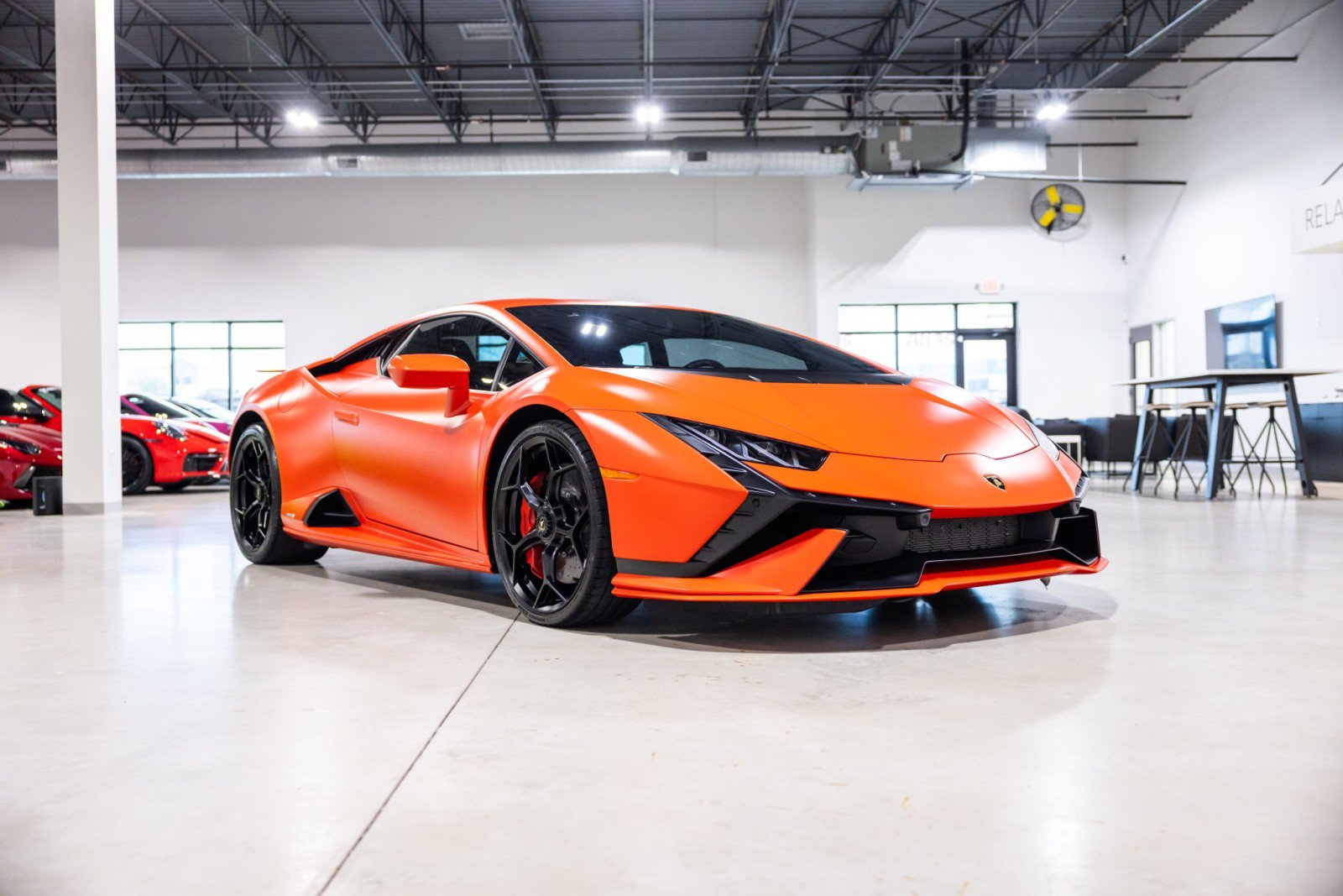 Used 2023 Lamborghini Huracan Tecnica RWD image 3