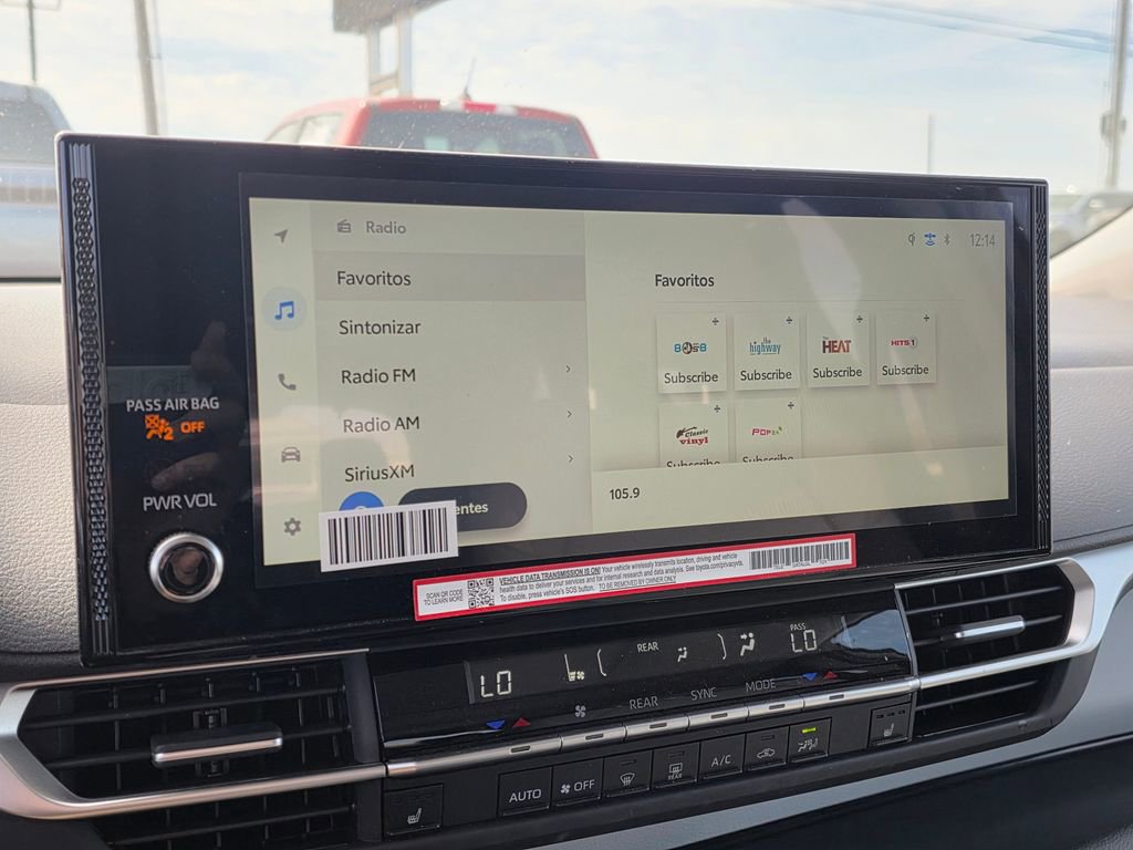 Used 2025 Toyota Sienna XLE w/ XLE Plus Package image 17