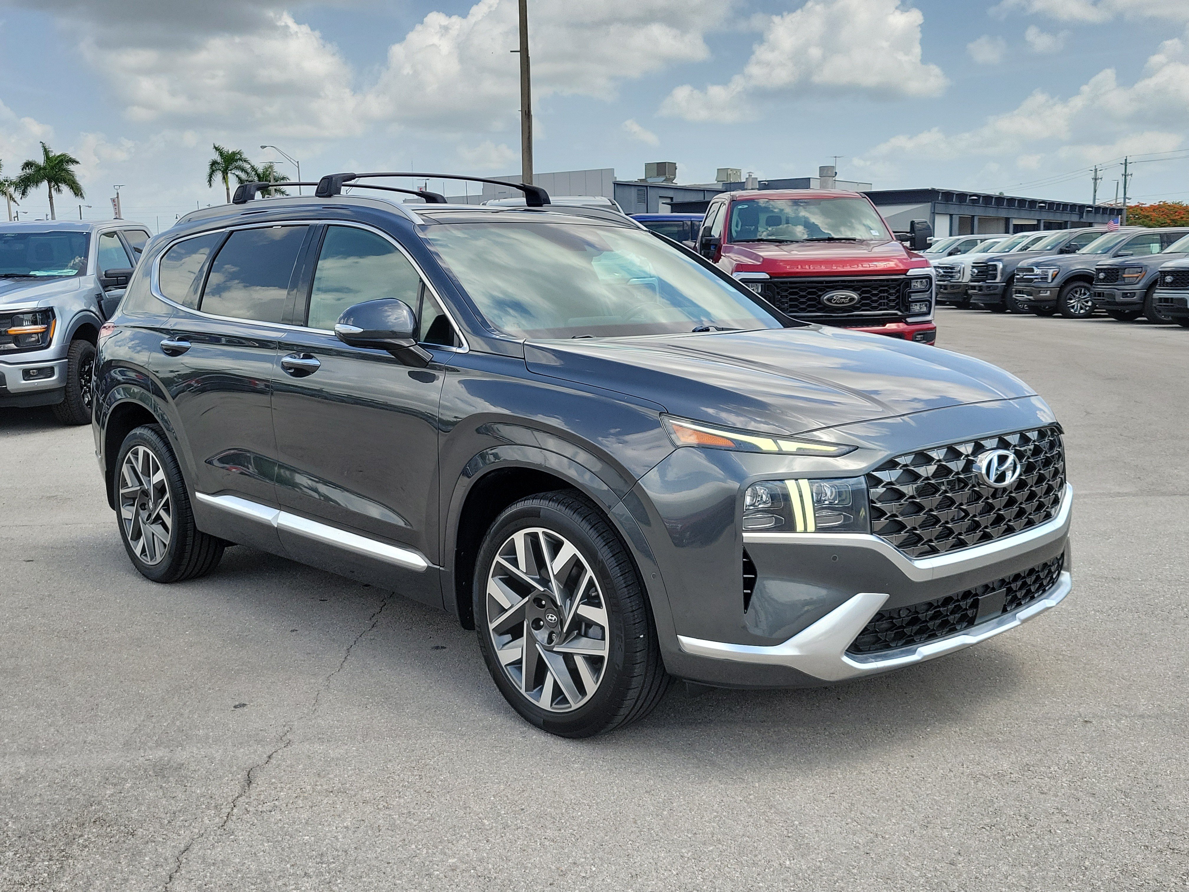 Used 2022 Hyundai Santa Fe Calligraphy FWD image 3