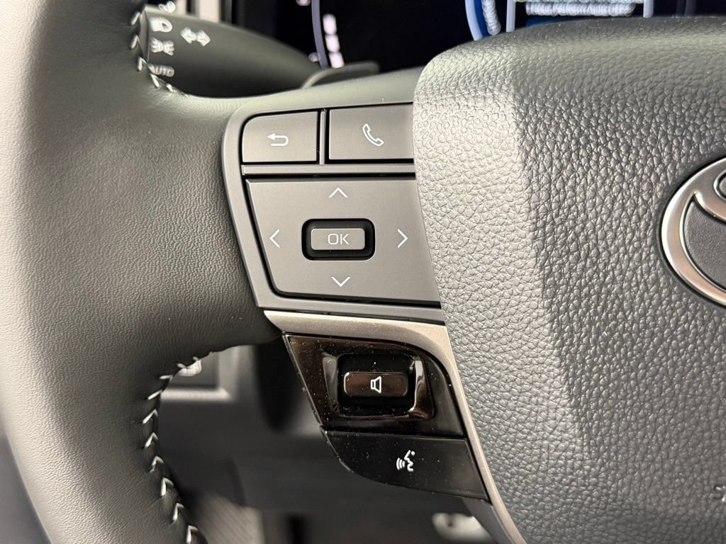 Used 2026 Toyota Camry SE w/ Multimedia Upgrade Package FWD image 22