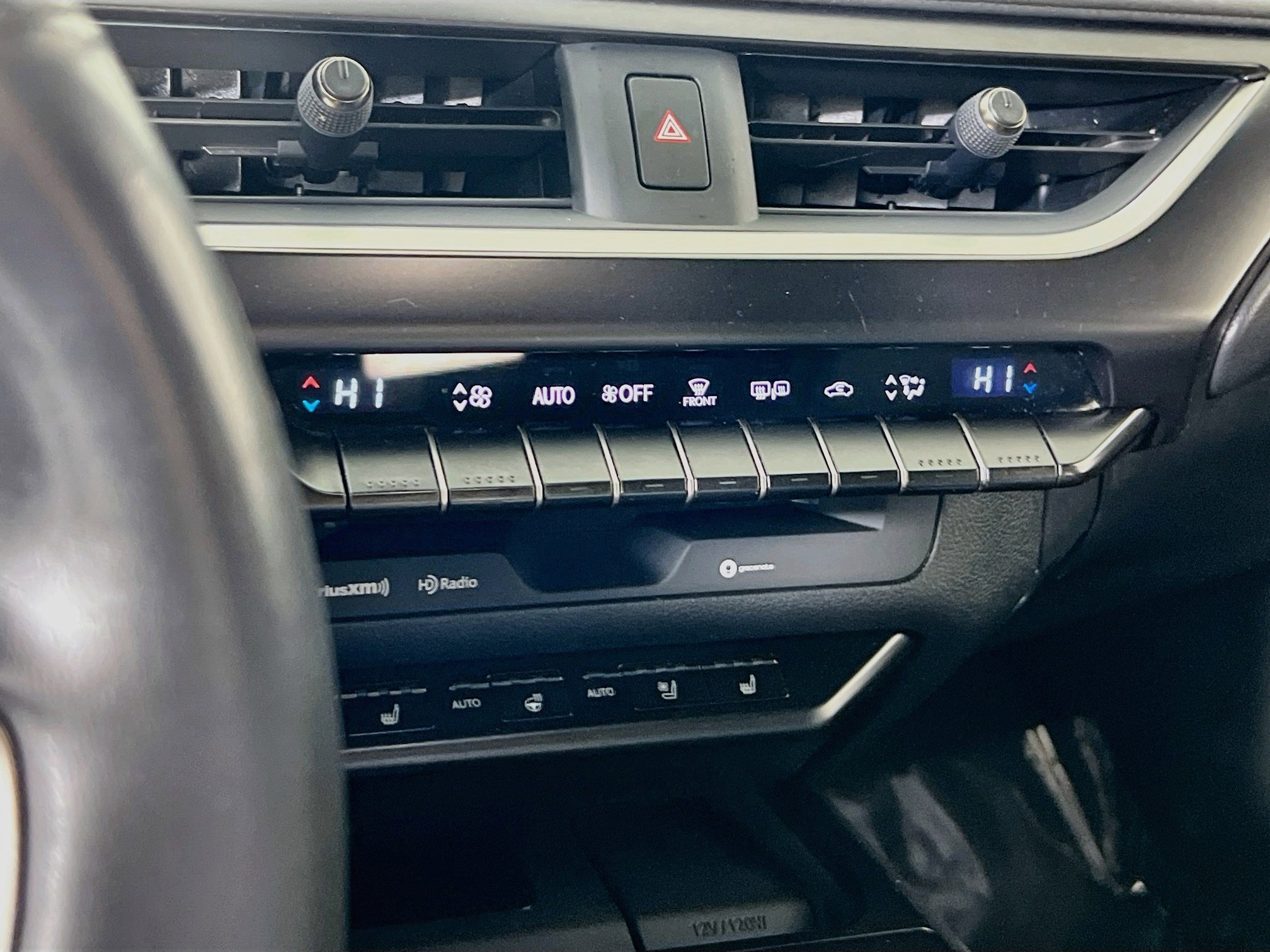 Used 2022 Lexus UX 250h w/ Premium Package AWD/4WD image 15