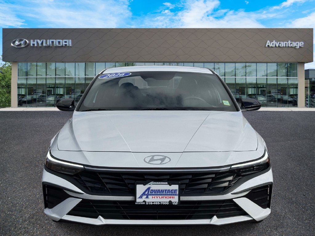 Used 2026 Hyundai Elantra Sport FWD image 2