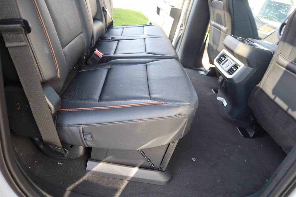 New 2026 Ford F250 Lariat w/ Black Appearance Package image 14