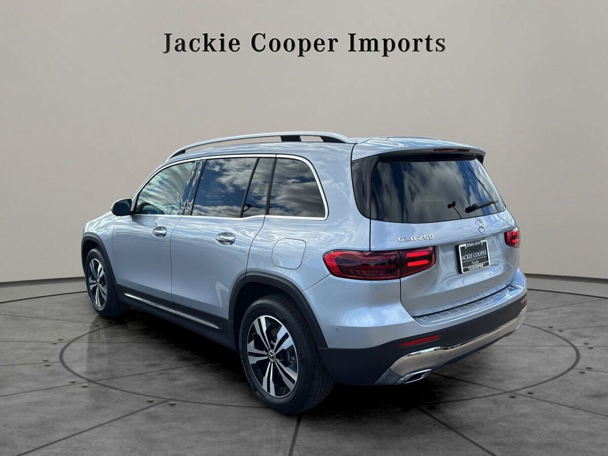 New 2026 Mercedes-Benz GLB 250 image 3