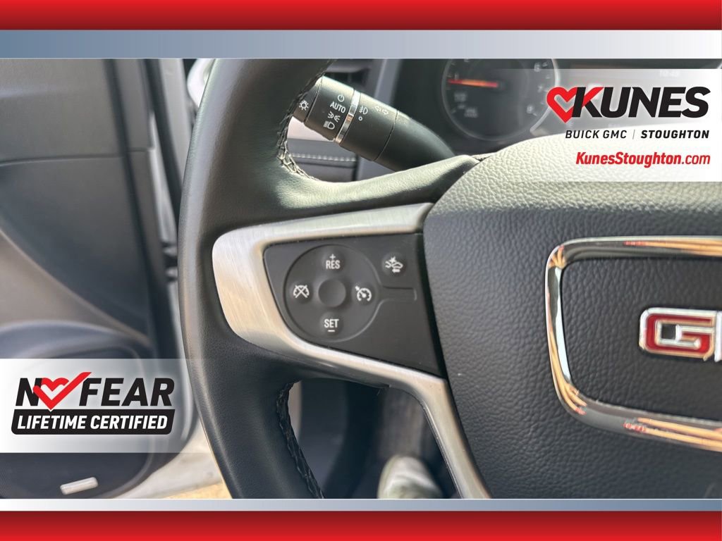 Used 2023 GMC Acadia SLT image 31