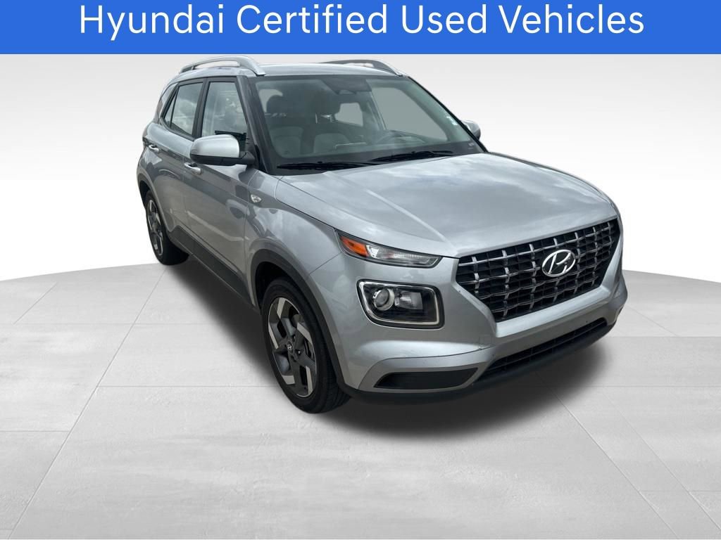 Certified 2025 Hyundai Venue SEL video 2