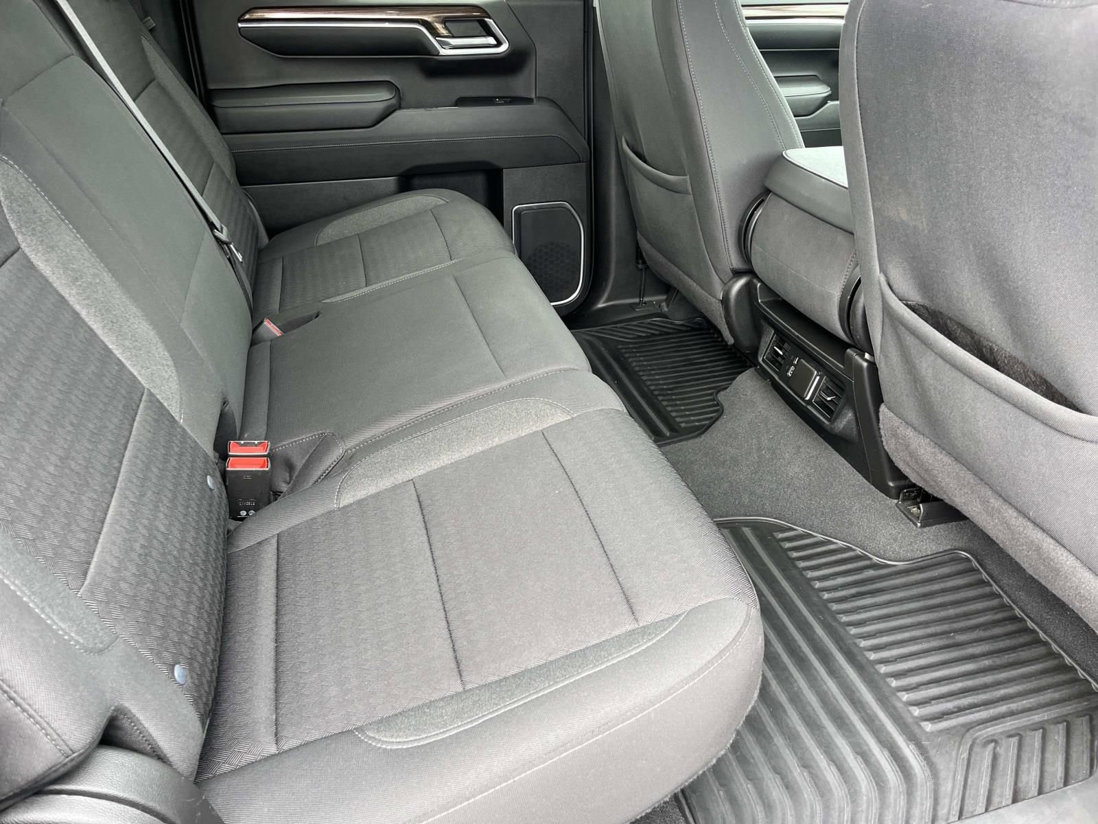 Used 2023 Chevrolet Silverado 1500 LT AWD/4WD image 20