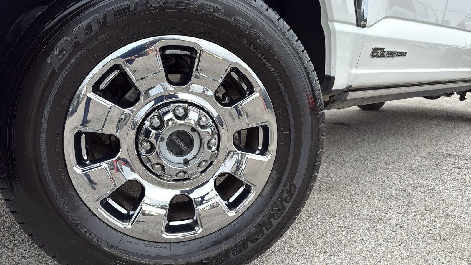 Used 2024 Ford F350 Lariat w/ Lariat Ultimate Package image 9