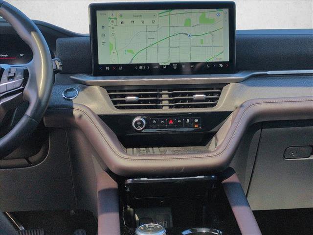 Used 2025 Ford Explorer Platinum w/ LUX Leather Package AWD/4WD image 15