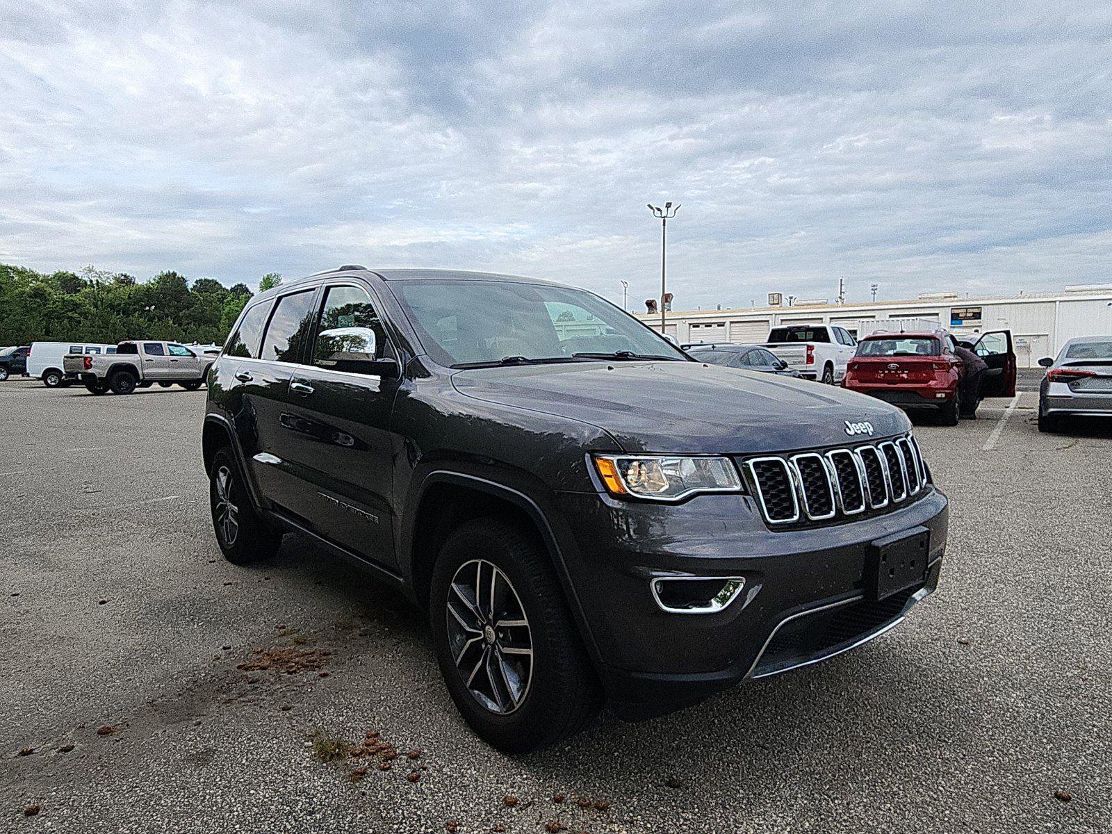 Used 2018 Jeep Grand Cherokee Limited image 7