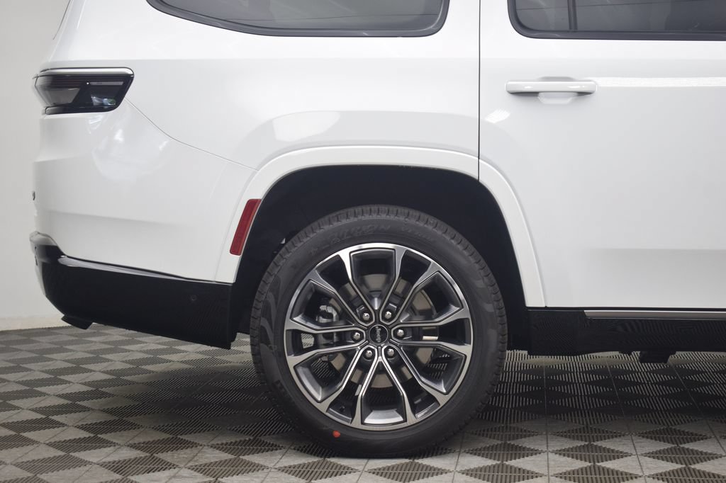 New 2026 Jeep Grand Wagoneer Summit AWD/4WD image 10