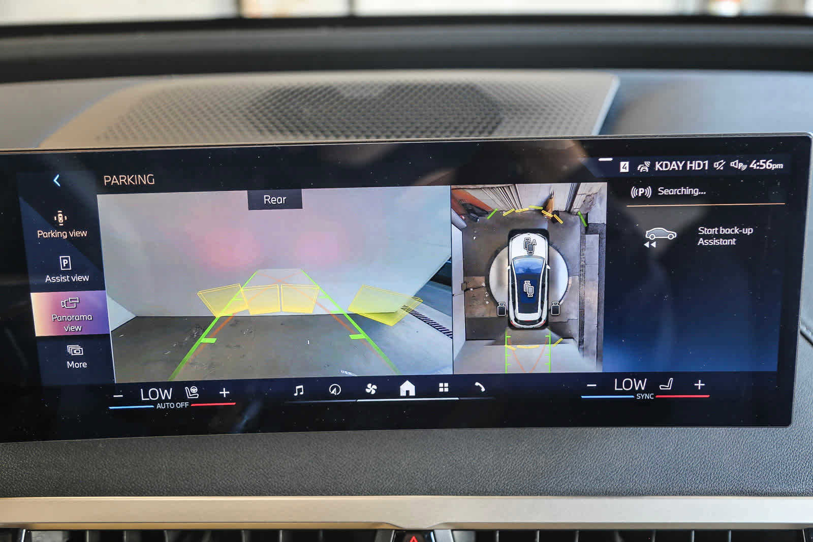 Used 2025 BMW iX xDrive50 image 24