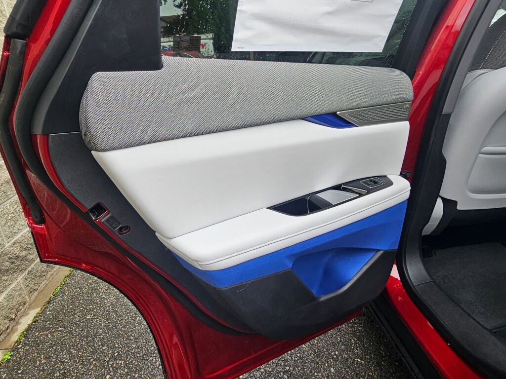 New 2026 Cadillac Optiq Luxury 1 image 20