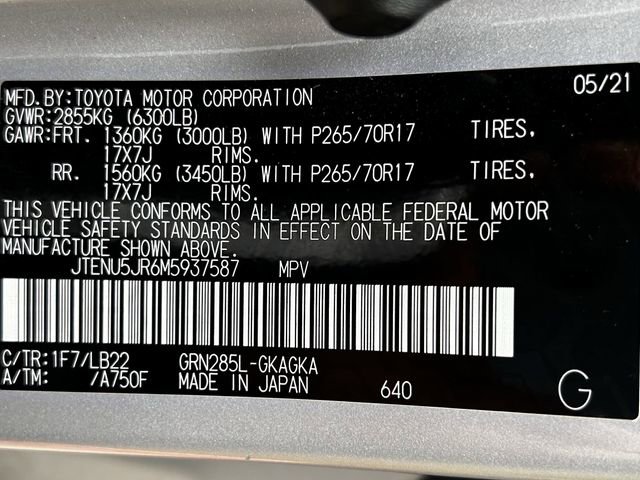 Used 2021 Toyota 4Runner SR5 Premium w/ Moonroof Package AWD/4WD image 38