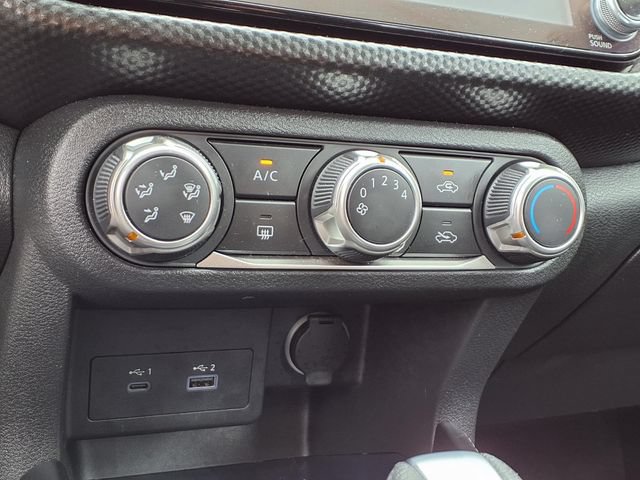 Used 2023 Nissan Kicks SV FWD image 7