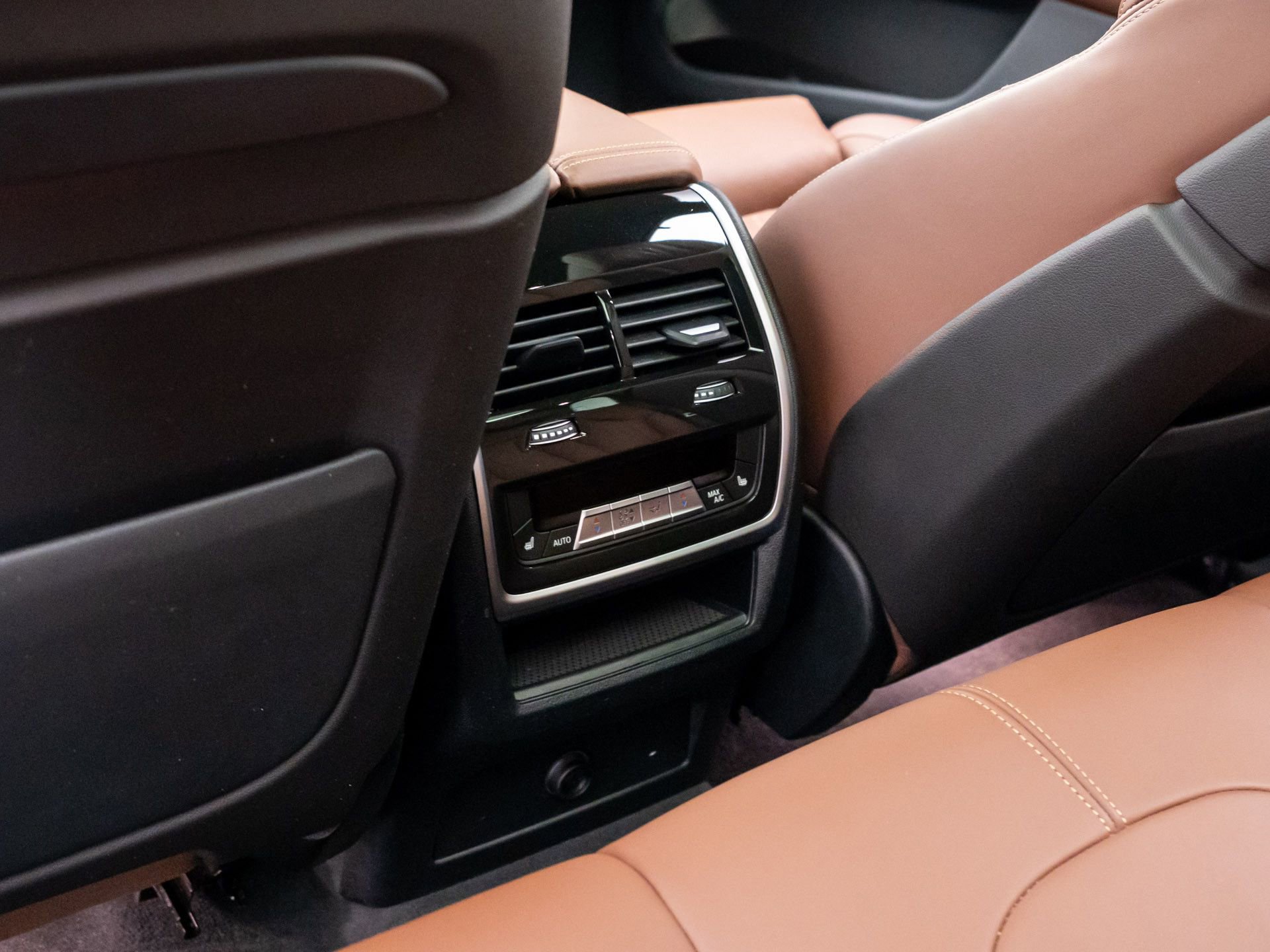 Certified 2023 BMW X5 M50i w/ Executive Package image 18