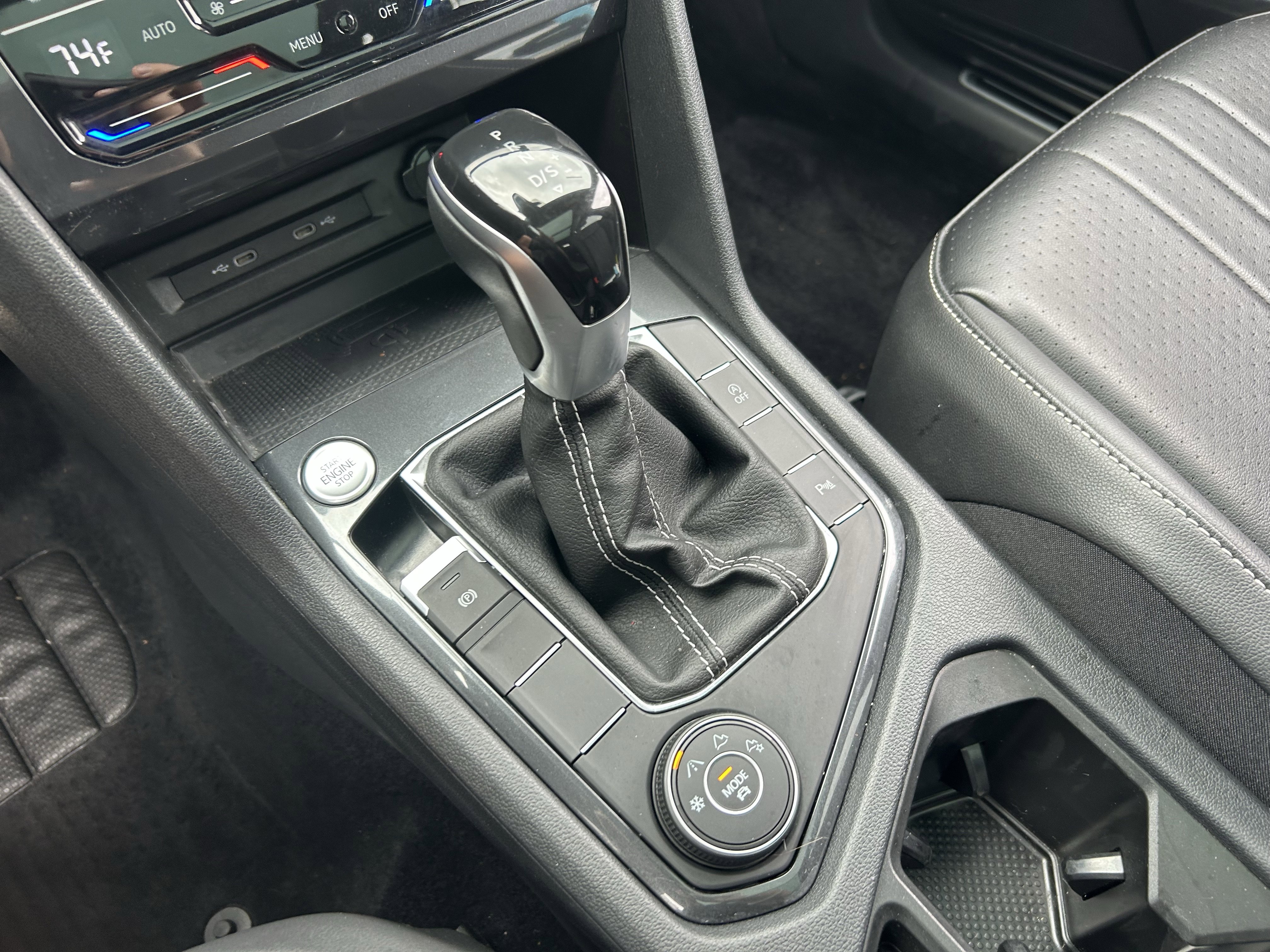 Certified 2022 Volkswagen Tiguan SE R-Line AWD/4WD image 15