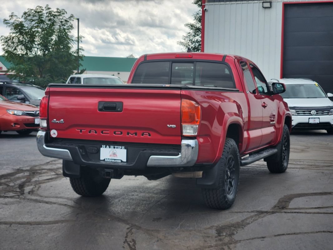Used 2019 Toyota Tacoma SR5 AWD/4WD image 9