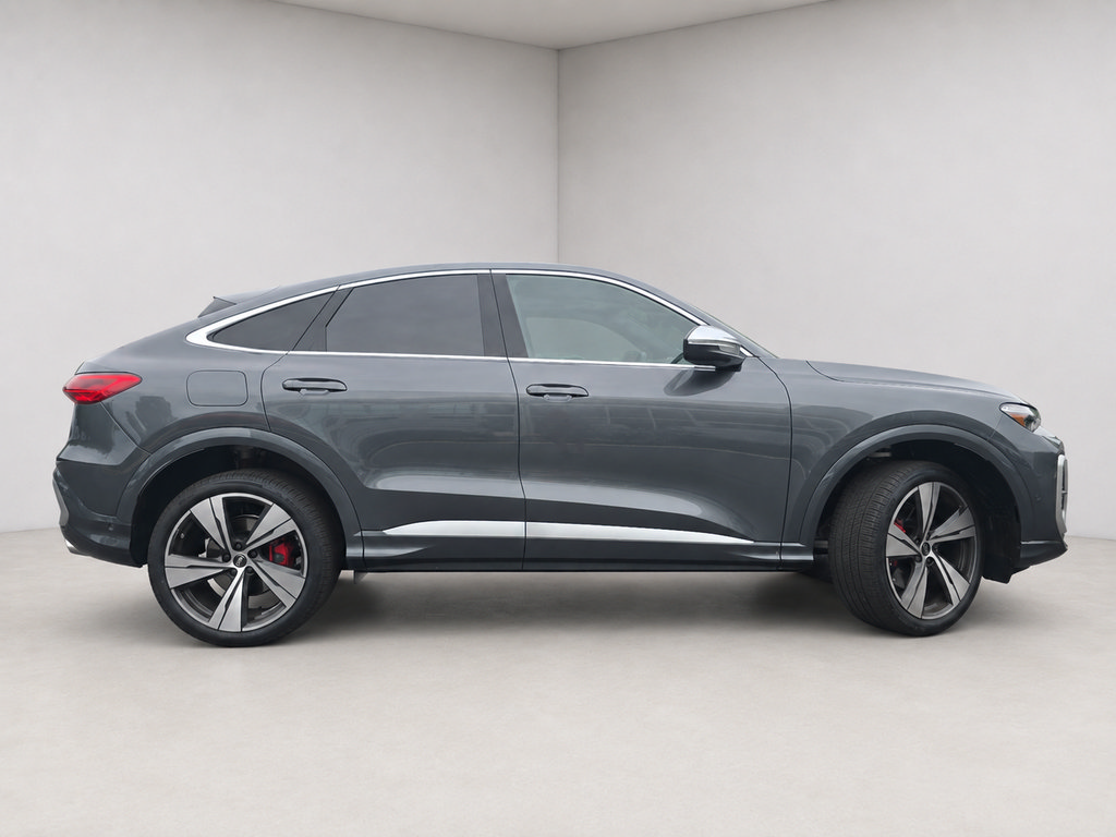New 2026 Audi SQ5 Premium Plus AWD/4WD image 8