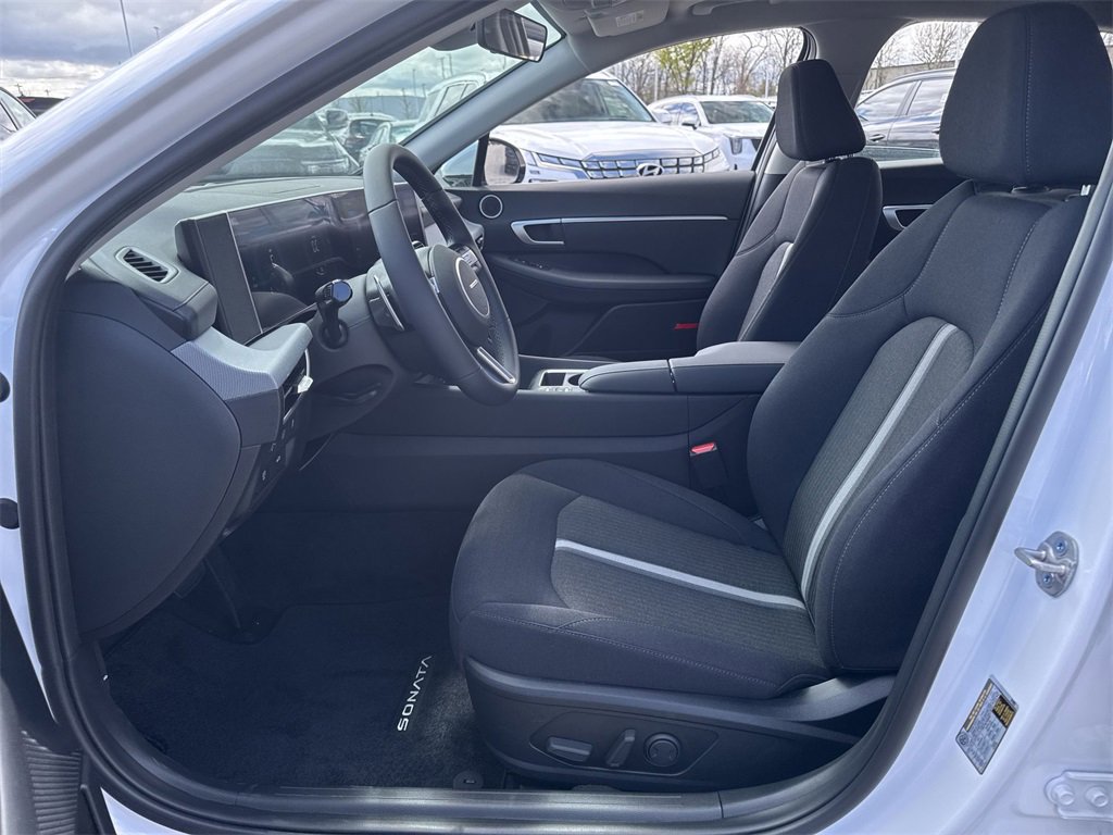 Used 2025 Hyundai Sonata SEL image 12