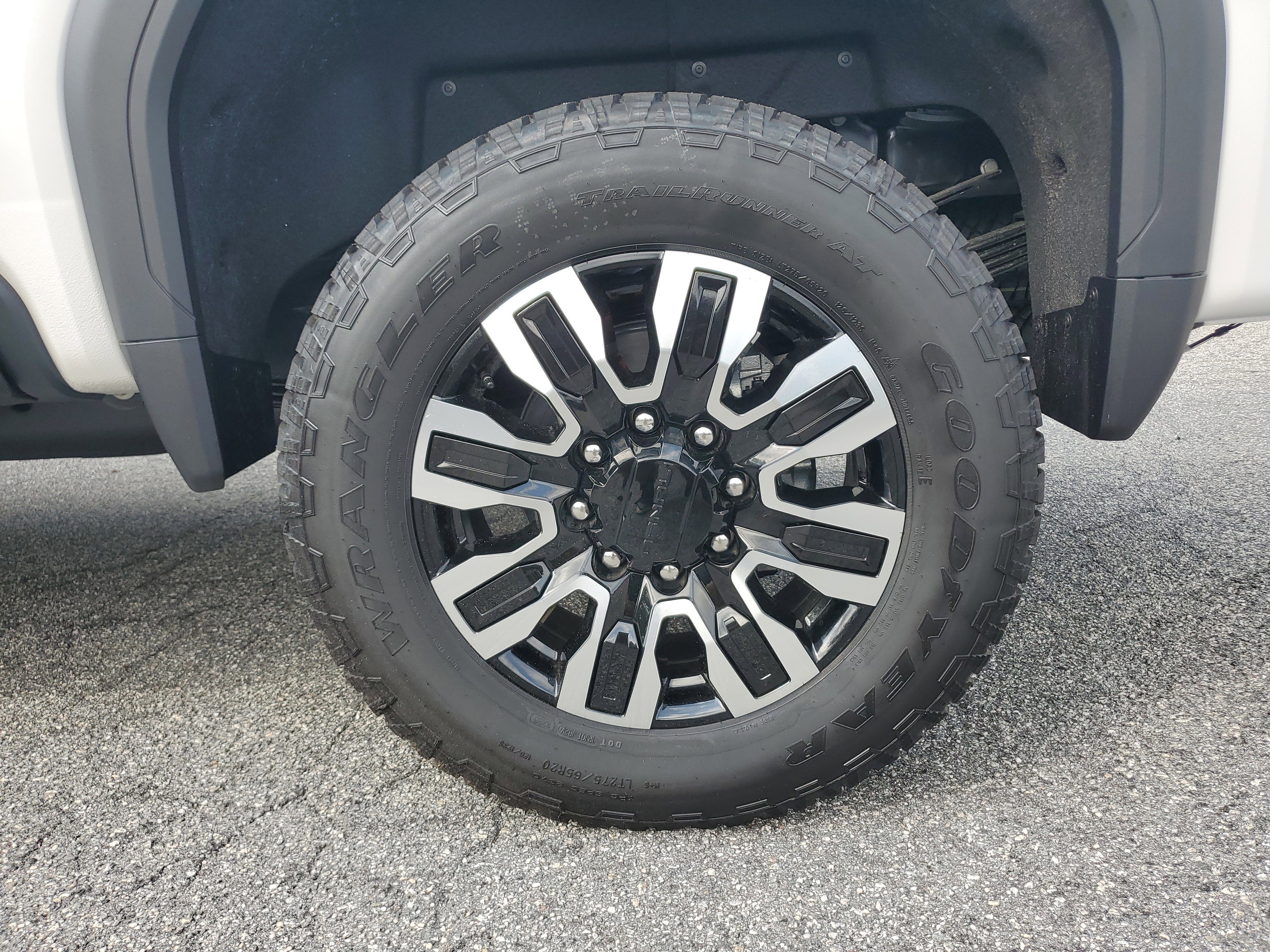 New 2025 GMC Sierra 2500 Denali Ultimate w/ Max Trailering Package image 8