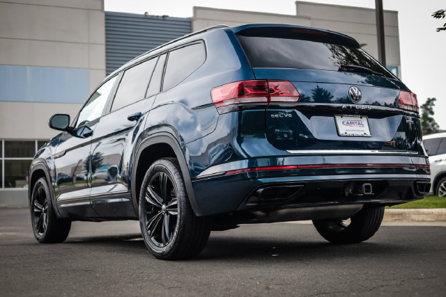 Used 2022 Volkswagen Atlas SEL R-Line AWD/4WD image 19