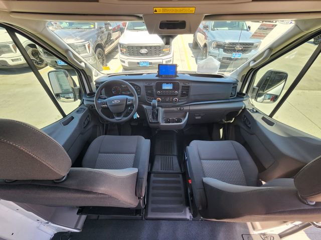 Used 2024 Ford Transit 250 148 Medium Roof RWD image 17