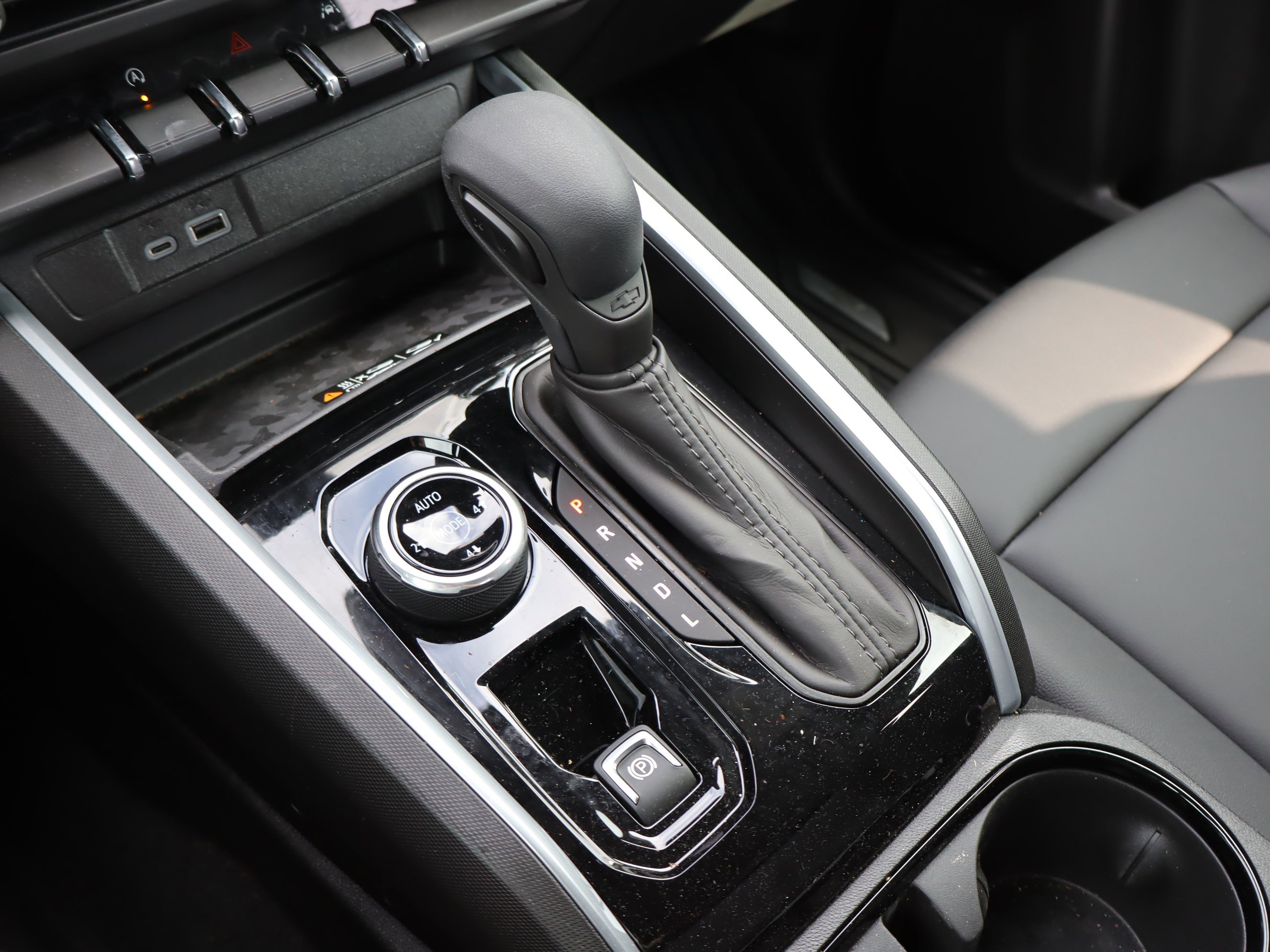 Used 2025 Chevrolet Colorado Trail Boss image 30