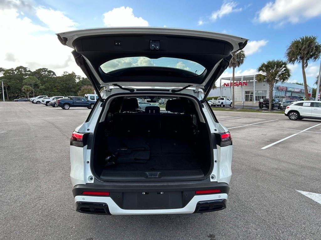 Used 2025 INFINITI QX60 Luxe image 56