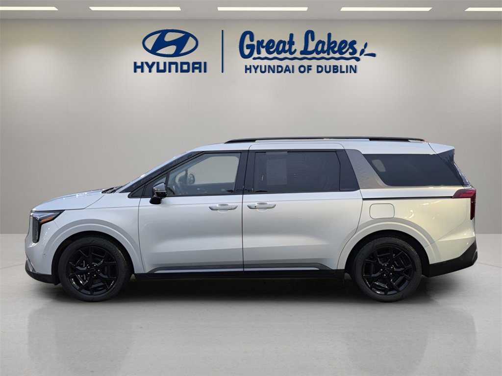 Used 2025 Kia Carnival SX Prestige image 2