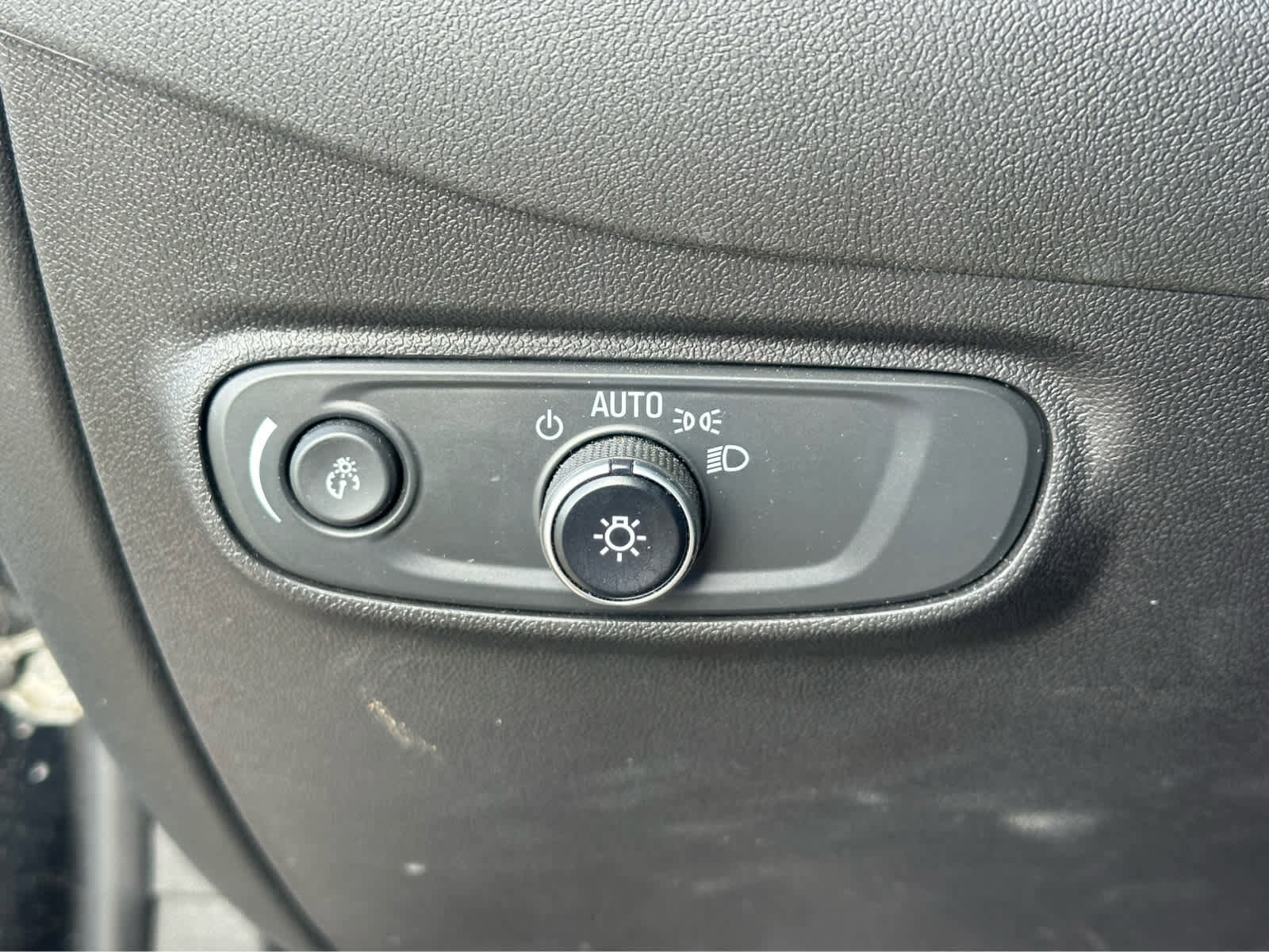 Used 2023 Chevrolet Equinox LT AWD/4WD image 17