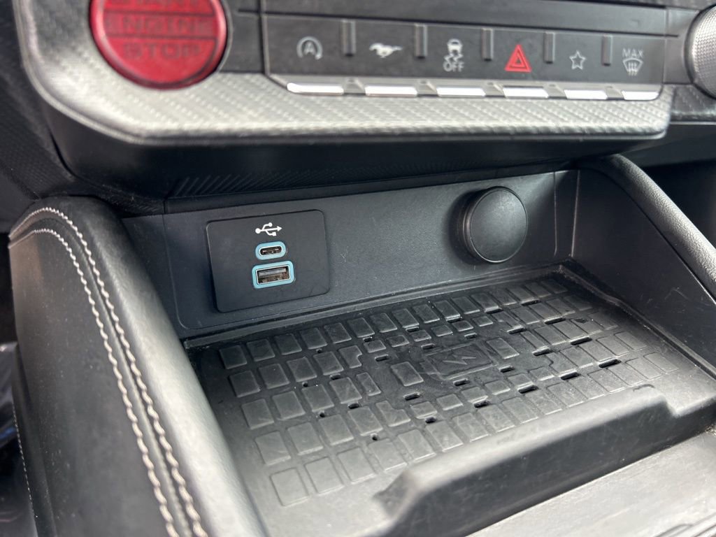 Used 2024 Ford Mustang Premium image 33