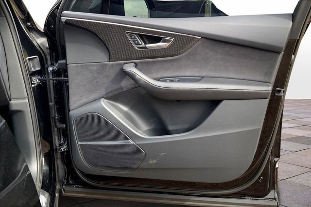 Used 2023 Audi SQ7 Premium Plus w/ Executive Package image 27