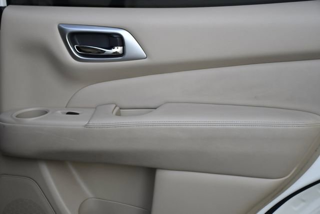 Used 2016 Nissan Pathfinder SL w/ SL Tech Package image 28