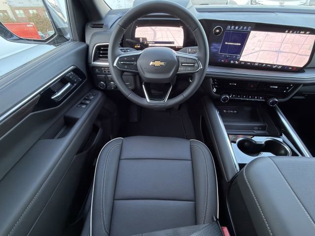 New 2026 Chevrolet Suburban Premier RWD image 11
