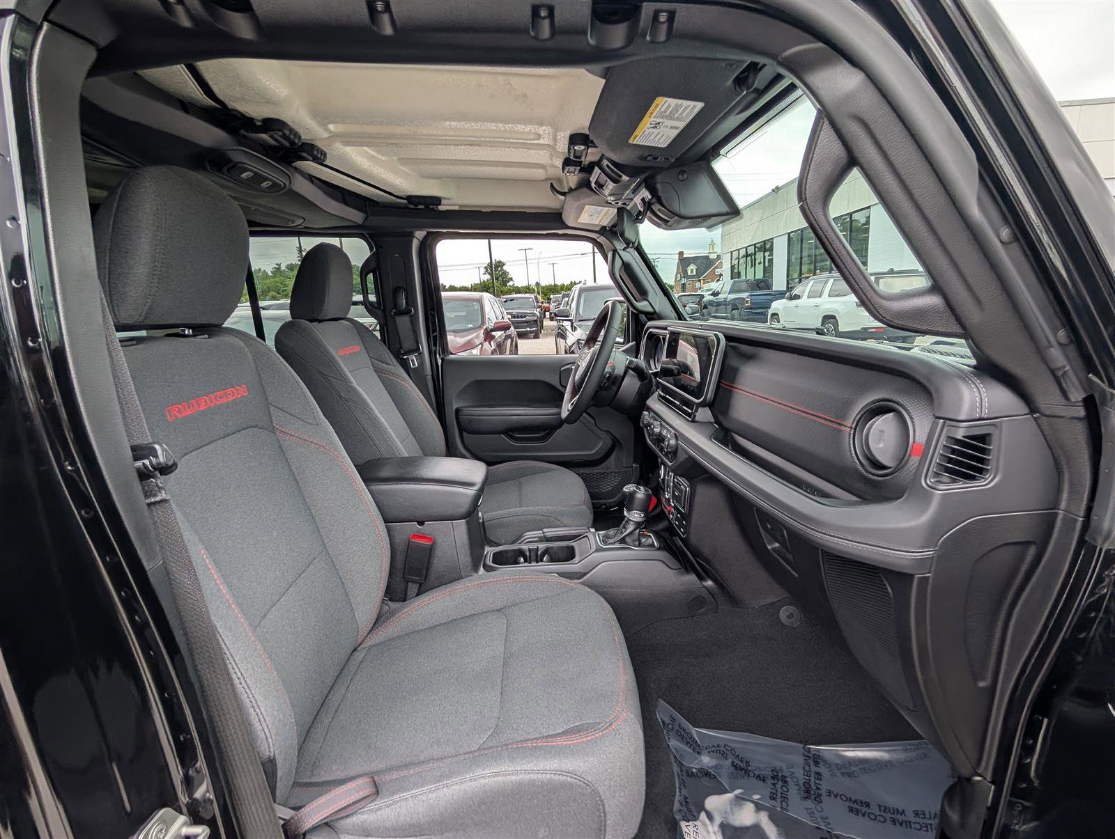 Used 2024 Jeep Wrangler Rubicon image 11