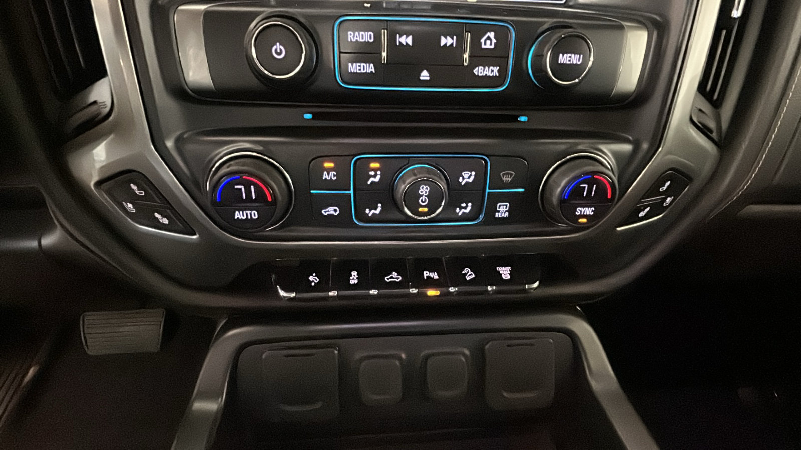 Used 2019 Chevrolet Silverado 2500 LTZ w/ Duramax Plus Package AWD/4WD image 25