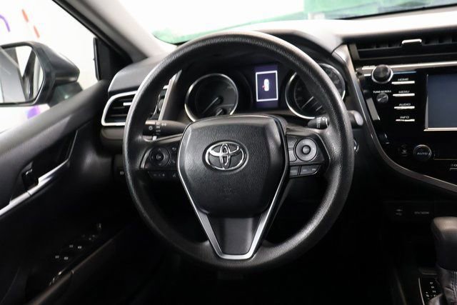 Used 2018 Toyota Camry LE image 15
