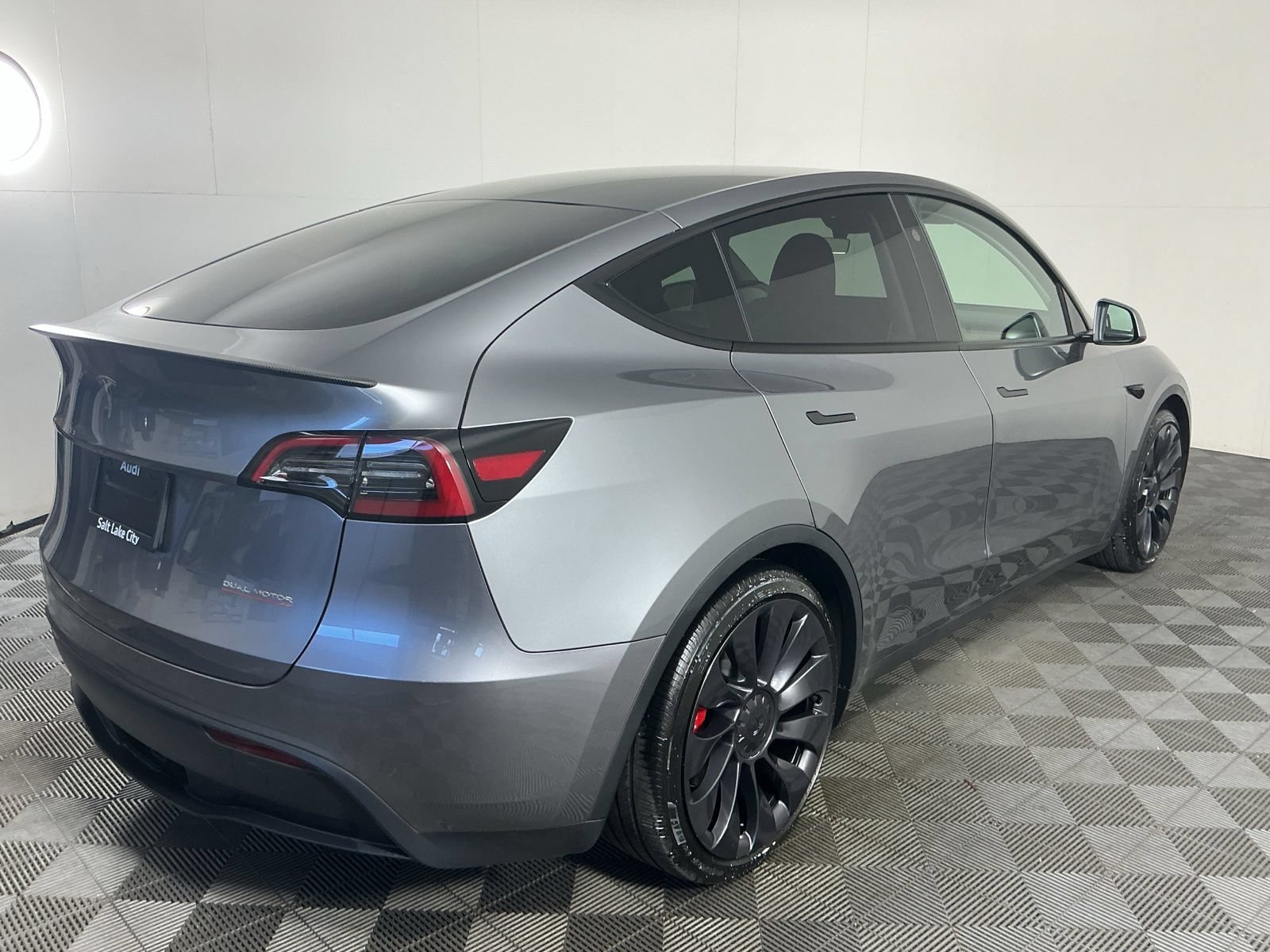 Used 2025 Tesla Model Y Performance AWD/4WD image 9