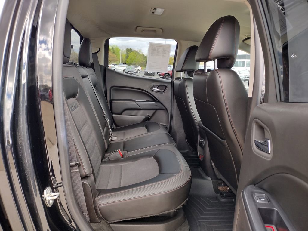Used 2016 GMC Canyon SLE w/ All Terrain Package AWD/4WD image 7