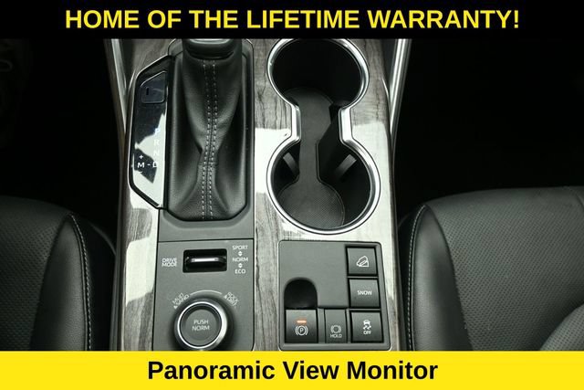 Used 2025 Toyota Highlander Platinum AWD/4WD image 29