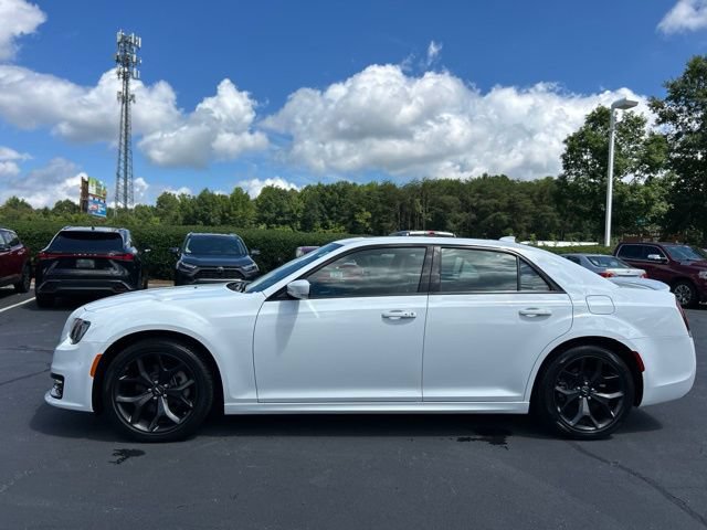 Used 2022 Chrysler 300 S w/ Comfort Group RWD image 10