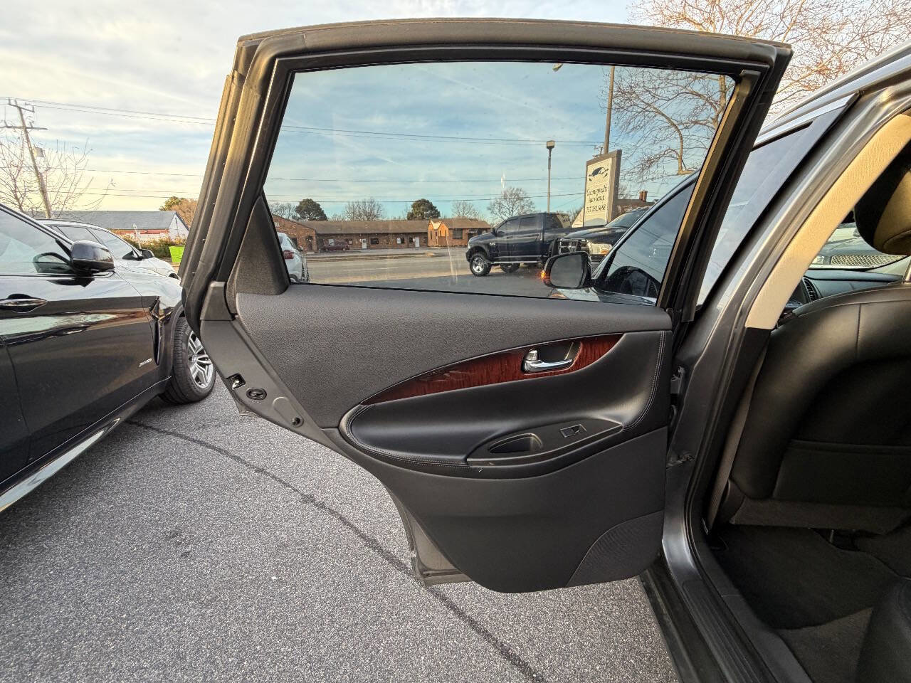 Used 2016 INFINITI QX50 Journey w/ Premium Package AWD/4WD image 18